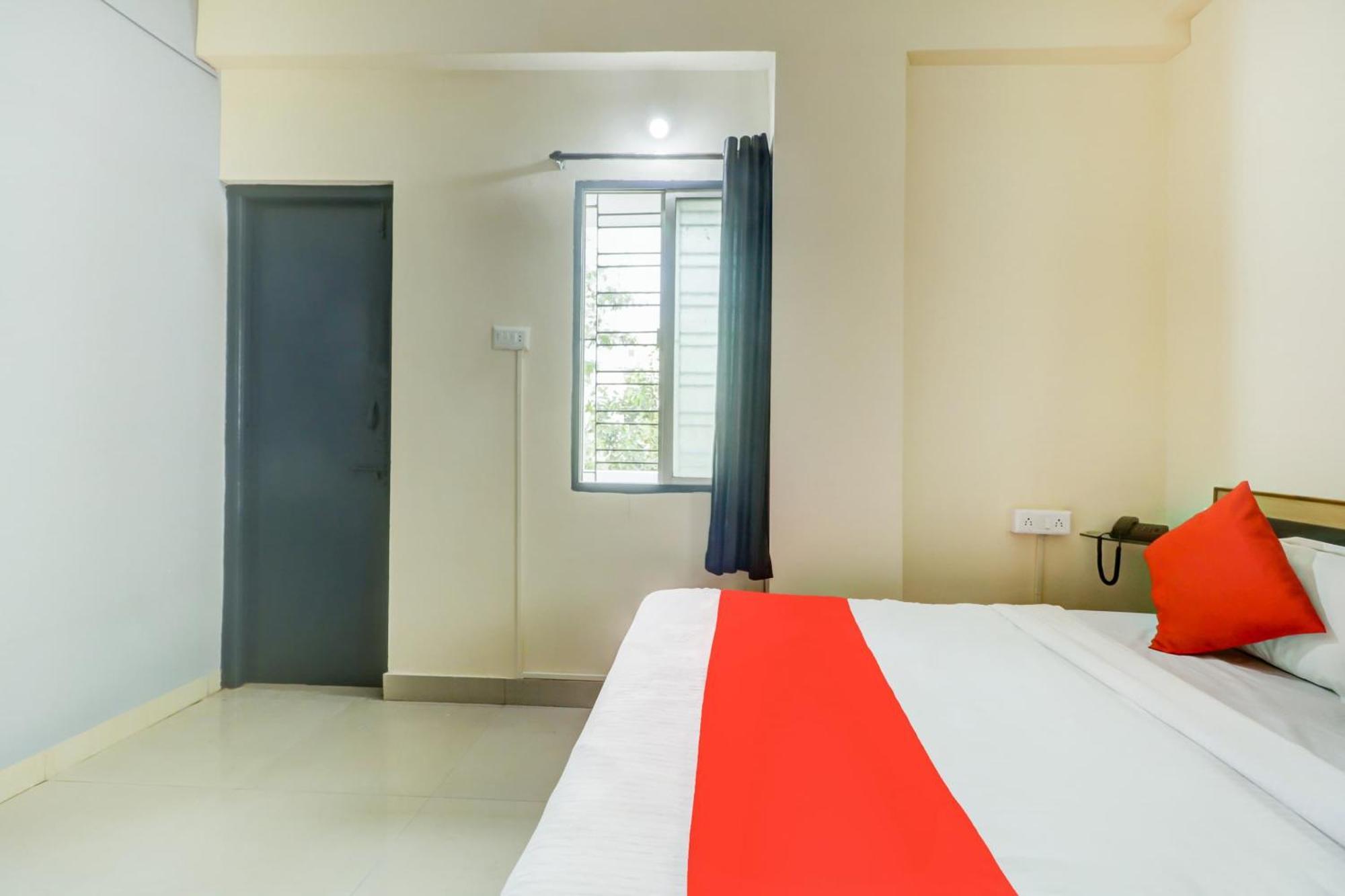 Hotel O The Crown Inn Nagpur Exteriör bild