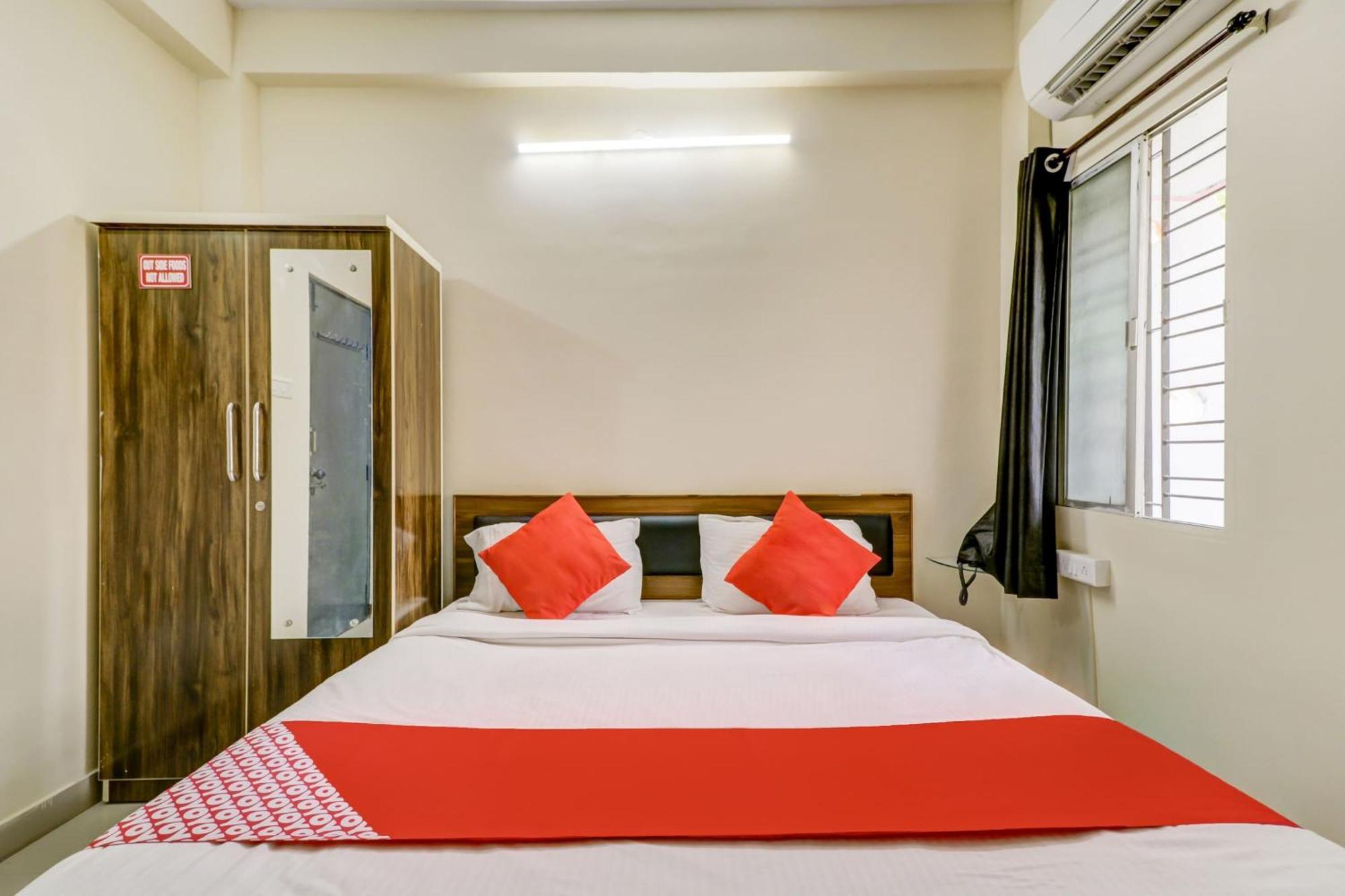 Hotel O The Crown Inn Nagpur Exteriör bild