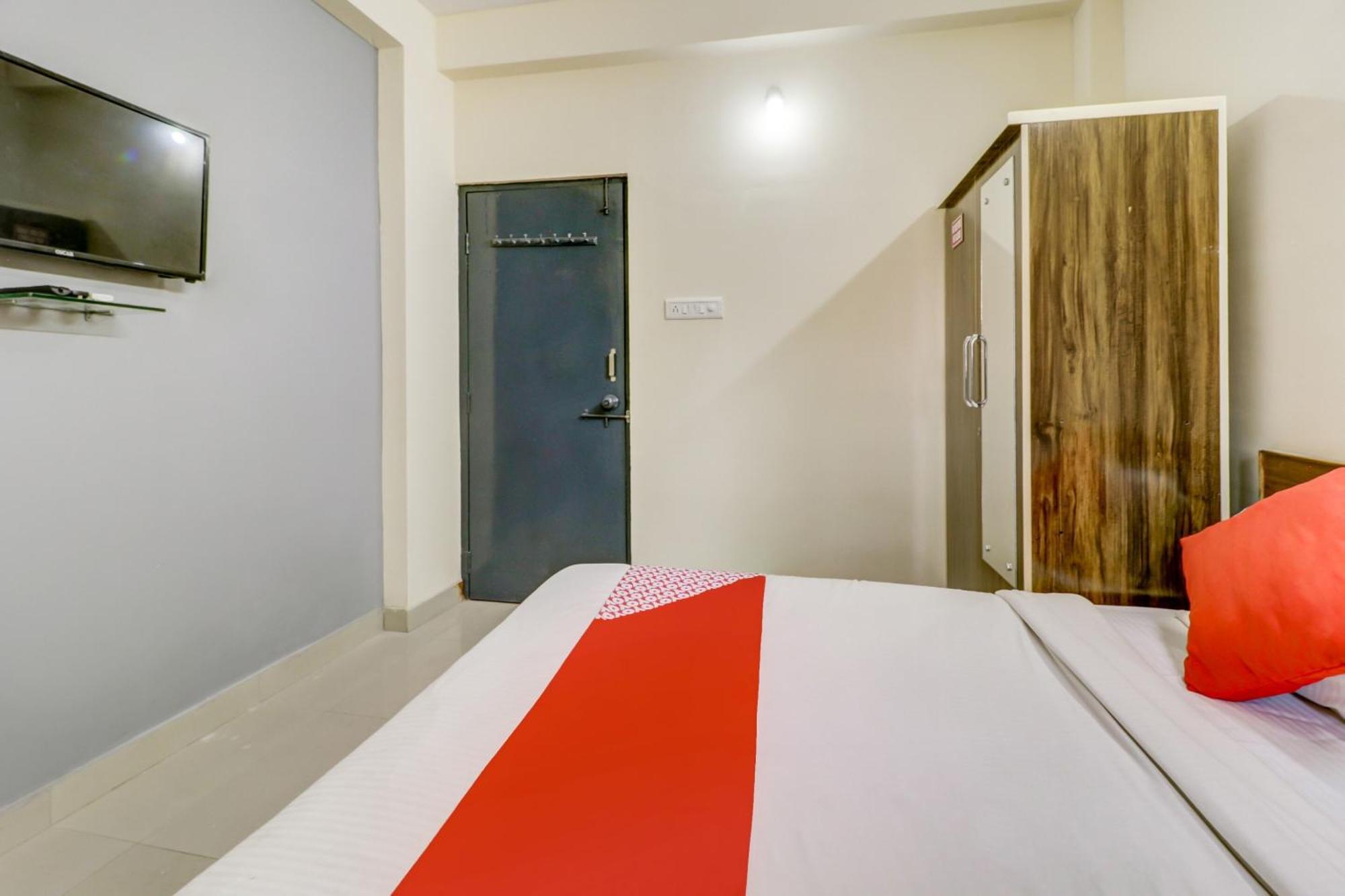 Hotel O The Crown Inn Nagpur Exteriör bild