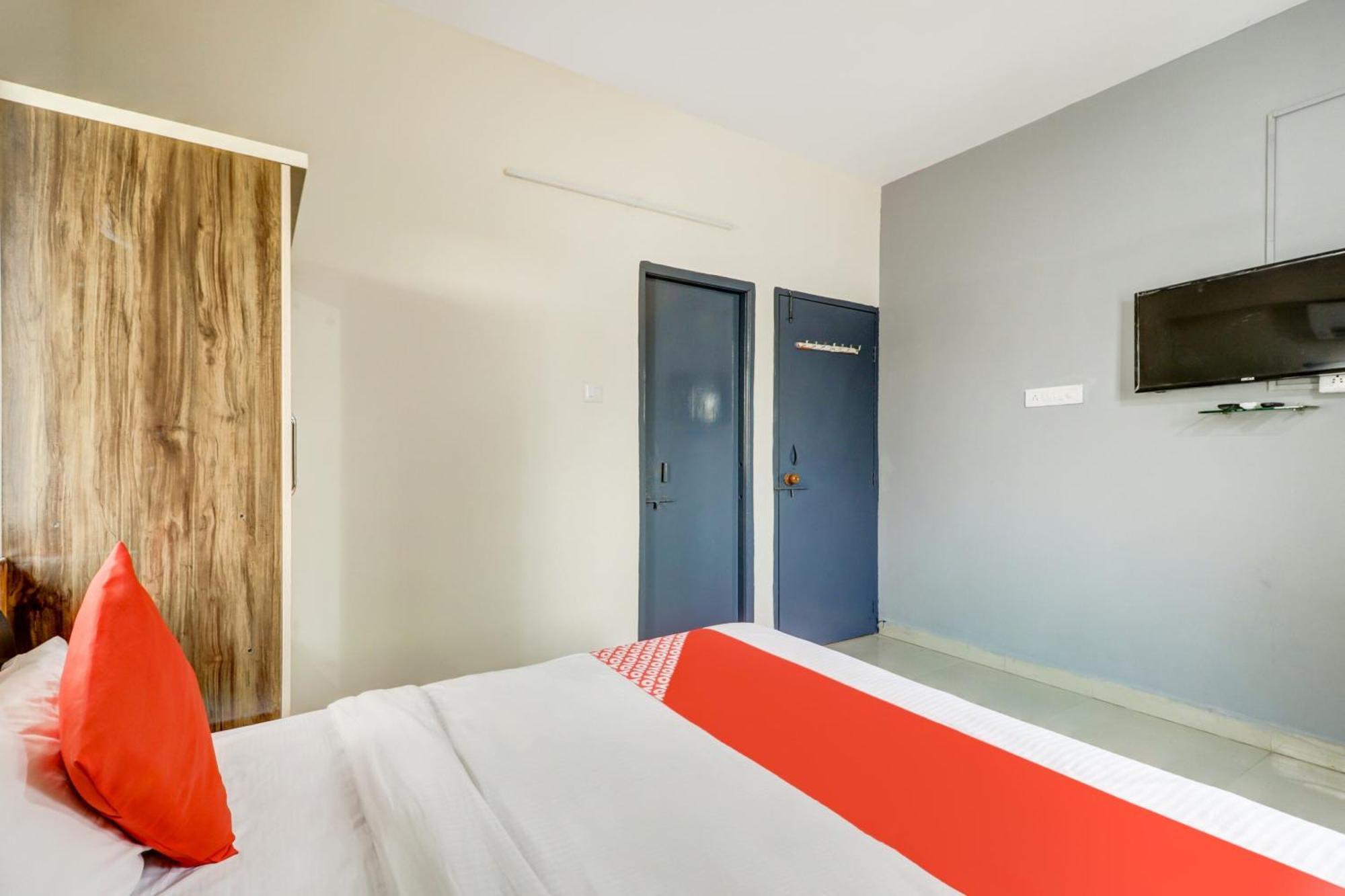 Hotel O The Crown Inn Nagpur Exteriör bild